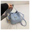 Bolsa de Mão da Moda de Alta Qualidade para Mulheres com Fivela de Cadeado, Bolsa Transversal Versátil e Fashion, Design Exquisito de Urso, Bolsa de Ombro tipo Saco Super Popular