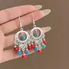 Aretes de Estilo Exótico de Venta Caliente Retro Literario Clásico Dignificado Ganchos para la Oreja Versátil Hueco Moda Borla Colgantes