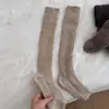 Calcetines de invierno Ioulor para pantorrilla, ambiente perezoso, estilo de celebridad de internet, calcetines gruesos y cálidos holgados, calcetines simples de color liso