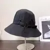 Chapéu de Pescador Simples de Cor Sólida com Fivela de Metal 2026 para Mulheres, Primavera e Verão, Chapéu de Sol Tipo Balde Emagrecedor de Rosto, Chapéu de Tecido para Protetor Solar de Férias ao Ar Livre