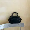 Bolsa de Moda Estilo Coreano de Alto Valor e Personalidade 2026 Verão Nova Bolsa Quadrada Pequena de Mão Bolsa Transversal de Ombro Único Chique