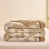 Cobertor de veludo de leite jacquard de dupla camada com borda grande para comércio exterior transfronteiriço - padrão floral, direto do fabricante de cobertores na Temu
