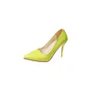 Zapatos de tacón alto de color caramelo para mujer, nuevo modelo 2026, estilo europeo y americano, punta fina, tacón de aguja, corte bajo, zapatos de mujer de moda, talla 43