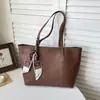 Bolso de hombro retro de gran capacidad, nuevo bolso tote casual y minimalista 2026, bolso de axila versátil y elegante