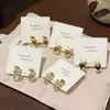 Novos Brincos de Argola em Esmalte com Estampa de Leopardo para Mulheres, Pino de Prata, Simples, Compactos, Design Exquisito, Estilosos, Brincos Vintage