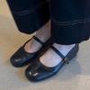 Versão de pele de carneiro ~ Couro genuíno francês vintage Brock esculpido Mary Jane sapatos de couro pequenos femininos all-match sapatos de boca rasa de camada única