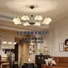 Candelabro vintage de estilo francés para sala de estar con diseño de lirio del valle, luz principal retro americana de alta gama para el recibidor, lámpara de comedor, lámpara de iluminación para dormitorio