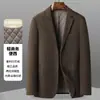 Terno Casual Masculino 2026 Outono/Inverno Blazer Acolchoado de Veludo Cotelê para Homens Jovens e de Meia-Idade, Jaqueta de Terno Quente Estilo Americano