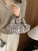 Nova coleção outono/inverno: Bolsa de ombro grande capacidade estampa de leopardo retrô transfronteiriça, moda de nicho estilo coreano, versátil e adequada para o trajeto, bolsa transversal