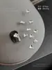 Joyería de Pedrería K9 de Alta Calidad con Parte Trasera Puntiaguda para Uñas, Pedrería Transparente Blanca tipo Caramelo de Roca Deslumbrante, Pedrería Irregular Apilada en Ángulo Recto Largo, Bolas de Pedrería para Uñas al por Mayor