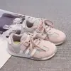 Tênis femininos estilo coreano, nova coleção primavera/outono 2026, tênis esportivos infantis da moda, sapatos de outono, tênis de treino alemão, sapatos para estudantes