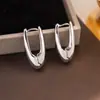 Pendientes Geométricos en Forma de U de Aguja Plateada Pendientes Simples Versátiles Transfronterizos Europeos y Americanos Pendientes de Moda Elegantes de Gama Alta para Viajeras
