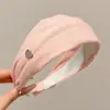 Linda diadema de felpa de dibujos animados para mujer, especialmente diseñada para lavarse la cara y aplicar mascarillas faciales, diadema de corona alta, lista para fotos, crea una atmósfera elegante