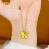 Artículo popular de TikTok, mismo estilo que el colgante de mariposa de doble capa cepillada de la tienda dorada, charm de mariposa tridimensional, cobre chapado en oro, accesorio de lujo ligero para mujer