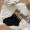 Meias Femininas de Inverno Espessadas Quentes Meias de Lã com Padrão de Neve Japonês Meias de Cano Médio de Natal Meia Fair Isle Zhuji