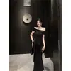 Comércio Exterior Roupas Femininas Foto Real: Vestido de Ombro a Ombro Dupla Face Estilo Europeu e Americano, Elegante Vestido Longo para Mulheres, Vestido de Festa de Alto Padrão para Festa Anual, Preto