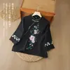Camisa top de algodón y lino de manga tres cuartos, con botones, bordada, estilo chino de encaje, cuello diagonal, artística retro étnica, de la primavera y el otoño del sudeste asiático