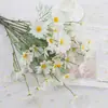 Flor de simulação pequena Margarida camomila pequena fresca decoração mesa de jantar piquenique casa buquê para posar adereços de fotografia casamento