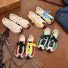 Tênis de Treino Alemão Color Block Versão Top Guangzhou para Mulheres, Temporada de Primavera, Aumenta a Altura, Tênis Waffle Coloridos, Tênis Esportivo Casual Antiderrapante para Pés Largos