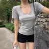 Camiseta Simples de Cor Sólida com Decote U para Mulheres Verão 2024 Novo Estilo Coreano Slim Versátil Manga Curta Top Estudante Ins Trend