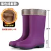 Botas de chuva, antiderrapantes, confortáveis, de cano alto, para todas as estações, leves, duráveis, de cano curto para o verão, estilo coreano, com forro de fleece, sola macia, de cano médio para mulheres