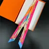 Bufandas de Seda al por Mayor, Versátiles para Atar Bolsos, Decoración de Cadena de Corazones, Bufandas de Seda Estrechas, Pañuelos para el Cuello, Diademas, Bufandas Pequeñas de Seda Diagonales