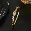 Pulsera de Mano Personalizada de Zirconia Micro-Pavé con Electrochapado de Oro Real para Mujer, Pulsera de Uñas de Mariposa con Letra H de Alta Gama, Pulsera de Lujo Accesible