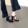 Sapatos de Salto Super Alto de Couro Macio Preto para Mulheres, Verão 2026, Estilo Europeu e Americano, Plataforma Impermeável, Sandálias de Salto Bloco