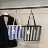 Bolso Tote Rayado Clásico de Moda, de Alta Gama para Viajar, Simple y Versátil Estilo Coreano Ins Bolso de Hombro Grande para Mujer