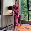 Vestido Midi Color Block com Decote V para Street Style de Primavera e Outono com Toque Feminino, Mangas Longas, Cintura Marcada, Emagrecedor, Bodycon Tubinho