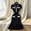 Novo Vestido de Tricô Elegante Estilo Verão Europeu e Americano Color Block Slim Fit Decote V Cintura Marcada Manga Curta