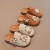 Zapatos Birkenstock de Suela Blanda para Niñas, Pantuflas de Dibujos Animados, Nuevo Estilo Otoño 2025, Zapatos Perezosos sin Cordones, Zapatos Tipo Gorro para Dedos