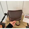 Bolso de cadena transfronterizo elegante para mujer, nueva colección 2026, diseño simple, gran capacidad, se puede llevar cruzado, al hombro o en la mano, forma cuadrada pequeña
