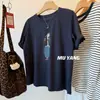 Camiseta Blanca de Algodón Puro de Manga Corta con Estampado de Niña de Dibujos Animados para Mujer Verano Delgada de Corte Amplio que Cubre el Cuerpo y Reduce la Apariencia de Edad Camiseta de Manga Media