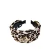 Nova Faixa de Cabelo Tecida à Mão com Estampa de Leopardo para Outono e Inverno, com Bordas Largas e Topo Alto de Caveira, Faixa de Lavar Cabelo de Alta Qualidade com Sensibilidade à Pressão