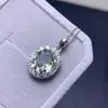 ¡Colgante de cristal verde natural! ¡El cristal está limpio! ¡El color fuego es súper fuerte! El tamaño de la piedra suelta es de 8*10 mm