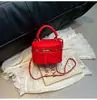 2025 Nuevo Estilo de Verano Hermoso Bolso Cuadrado Pequeño, Bolso Cruzado Versátil y Exquisito, Bolso de Hombro Diario Brillante Personalizado con Cadena para Mujer