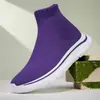 Nuevos en stock, calcetines-zapatos cómodos tipo slip-on para pareja, zapatillas casuales de caña alta a la moda para mujer con tejido fly-knit transpirable, talla 43