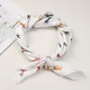 Pañuelo de Seda de Algodón y Lino Estilo Coreano 70cm, Moderno y Versátil, Pañuelo Cuadrado Pequeño Sencillo y Artístico, Adecuado para Fotografía de Viaje y como Pañuelo Decorativo para el Cuello
