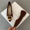 Zapatos Estilo Chanel de Punta con un Look Impresionante al Usarlos, Nuevo Modelo Primavera y Otoño 2026 con Hebilla Cuadrada, Elegantes y Ligeros para el Trayecto, Tacones Altos de Suela Suave