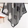 Bufanda Chal Versátil de Seda Cuadrada Grande 90cm con Estampado de Espiga Camelia Corrugada de Bloques de Color