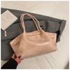 Bolso de Gran Capacidad para Mujer Otoño e Invierno Combinación con Todo 2025 Nuevo Casual Nicho Un Hombro Axilar Bolso Tote Plisado para Viaje