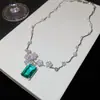 Conjunto de Collar y Aretes Cuadrados de Flor de Zirconia Bañado en Oro Real de 18K, Collar de Lujo Ligero de Gama Alta, Joyería de Lujo para Mujeres