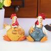 Zakka comestibles imitación grano de madera pareja sentada pollo resina artesanías decoración decoración del hogar mayoreo