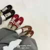 Zapatillas de entrenamiento alemanas retro versátiles de suela gruesa para mujer, nuevo modelo de verano, transpirables, ligeras, zapatillas blancas casuales