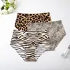Tamanho europeu transfronteiriço sem costura de seda gelada estampa de leopardo cintura respirável confortável quadril menos calcinhas femininas mulheres atacado