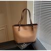 Bolsa Transfronteiriça Matte Retrô para Mulheres, Grande Capacidade, Novo Modelo 2026, Versátil para Primavera e Verão, Casual, de Ombro, Sacola de Compras
