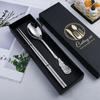 Cuchara Tenedor Vajilla de Acero Inoxidable 304 Transfronterizo Traje Ligero de Lujo Retro Rosa en Relieve Palillos Caja de Regalo en Stock