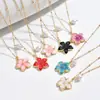 Collar de flores pequeñas de estilo Ins de lujo ligero para mujer, collar con colgante de perla, joyería coreana simple y a la moda, de temperamento dulce
