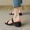 Sandalias de verano 2026 estilo francés de cuero suave con tiras y punta abierta para mujer, sandalias de tacón grueso de moda versátiles para mujer